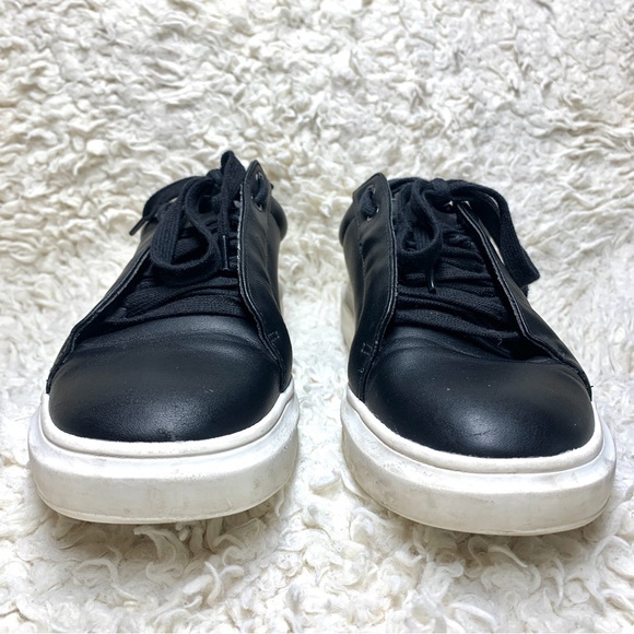 Oversized Platform Lace Up Chunky Low Top Sneakers - Picture 5 of 9